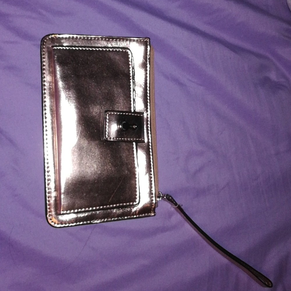 London Fog Rose Gold Wrislet